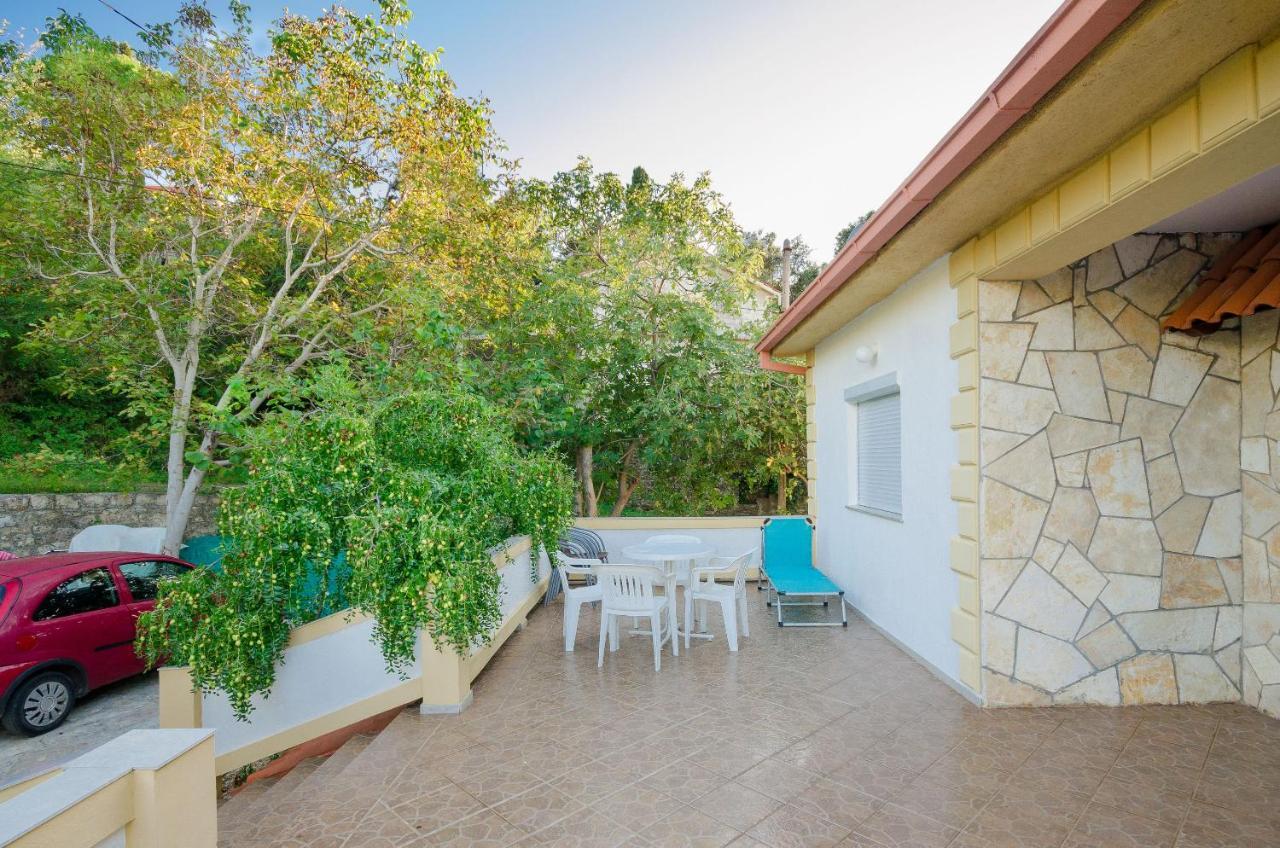 Apartments Zorka Кампор Экстерьер фото